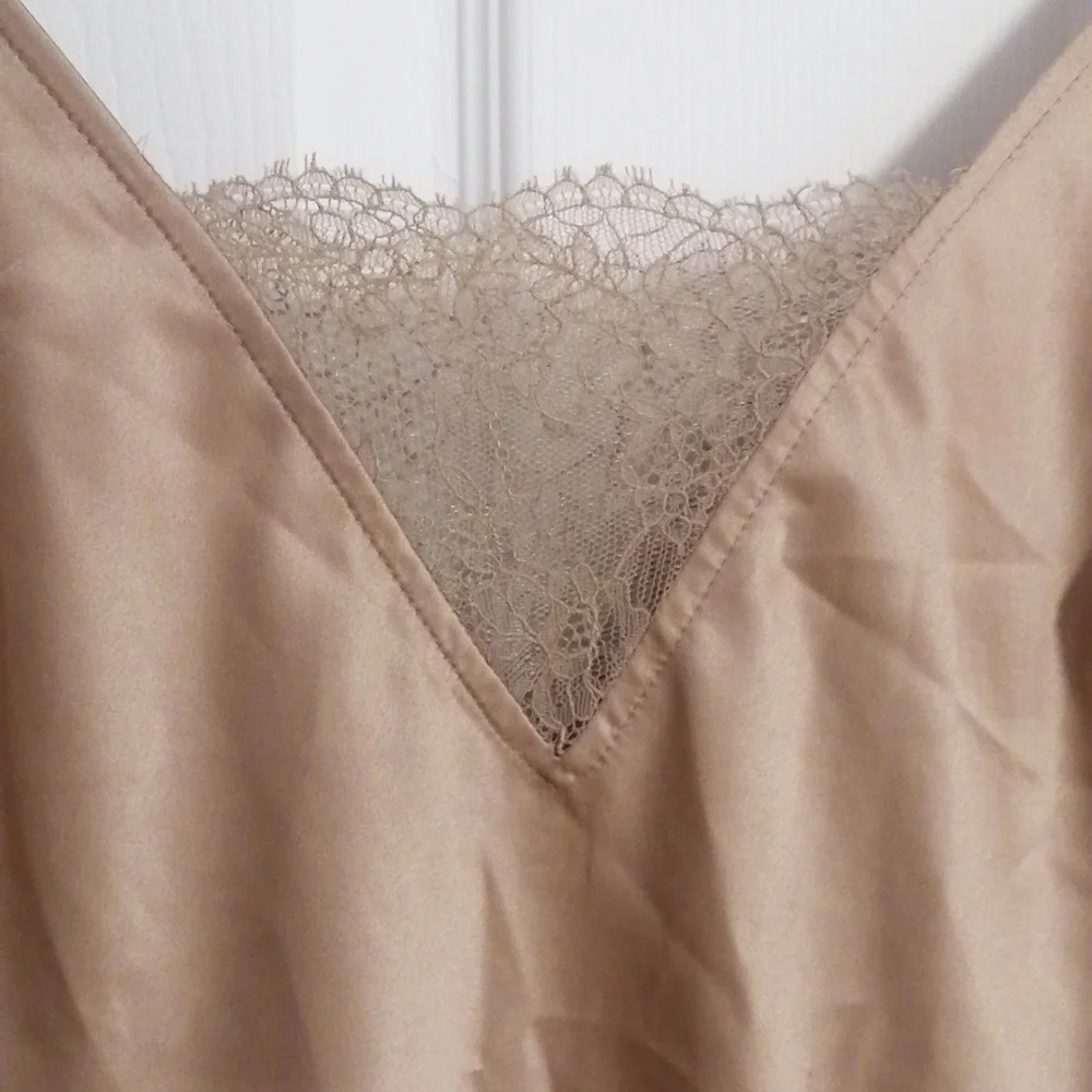 Dynamite Cami - Picture 2 of 8